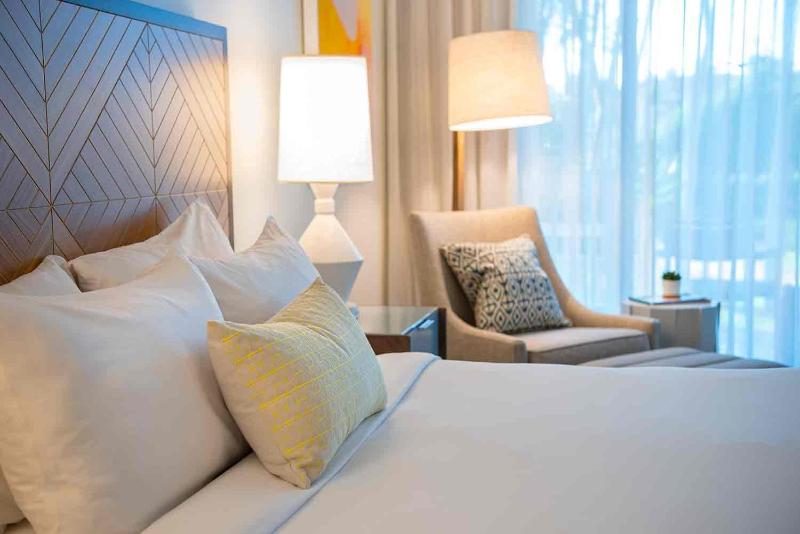 غرفة قياسية سرير كينج, Hawks Cay Resort