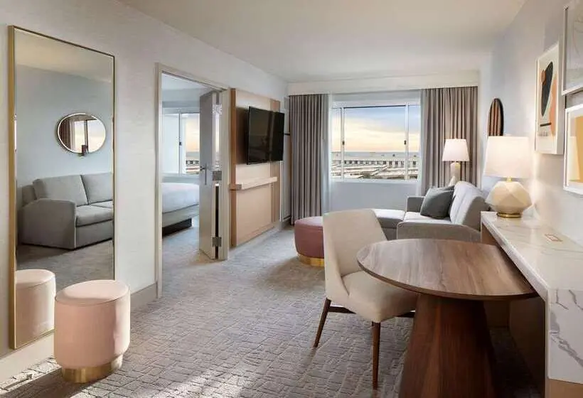 スタンダードルーム, Hilton Santa Monica Hotel & Suites