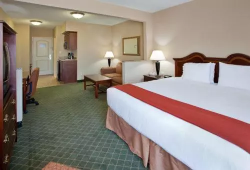 سوئیت برای معلولان, Holiday Inn Express Hotel & Suites Cape Girardeau I 55, An Ihg