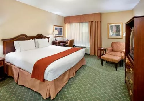 سوئیت برای معلولان, Holiday Inn Express Hotel & Suites Cape Girardeau I 55, An Ihg