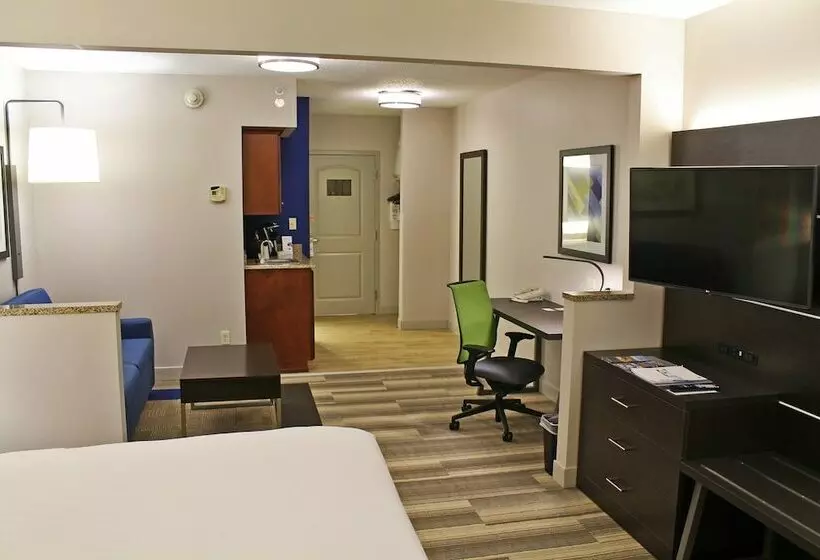 سوییت, Holiday Inn Express Hotel & Suites Cape Girardeau I 55, An Ihg