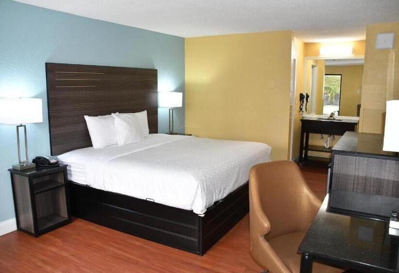 חדר סטנדרט עם מיטת קינג, Baymont By Wyndham Macon I75