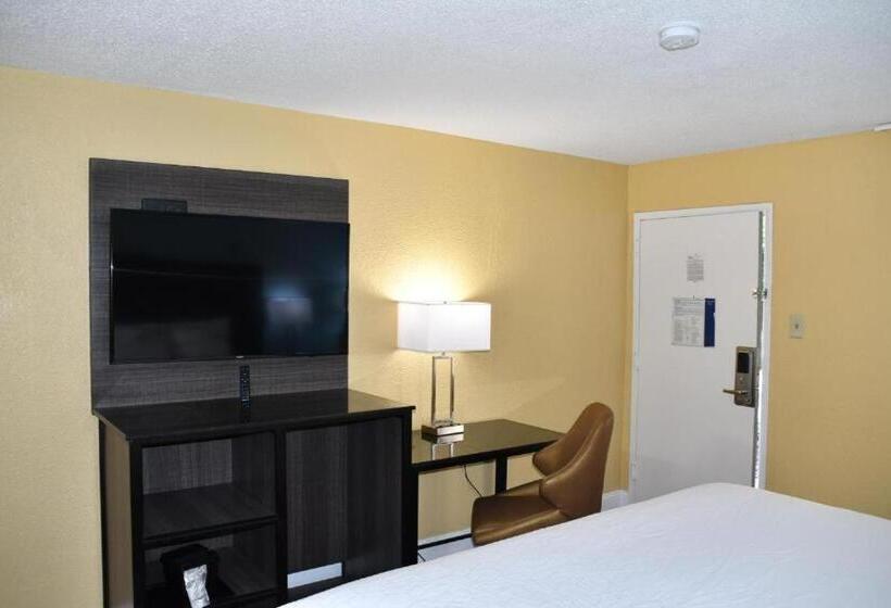 חדר סטנדרט עם מיטת קינג, Baymont By Wyndham Macon I75