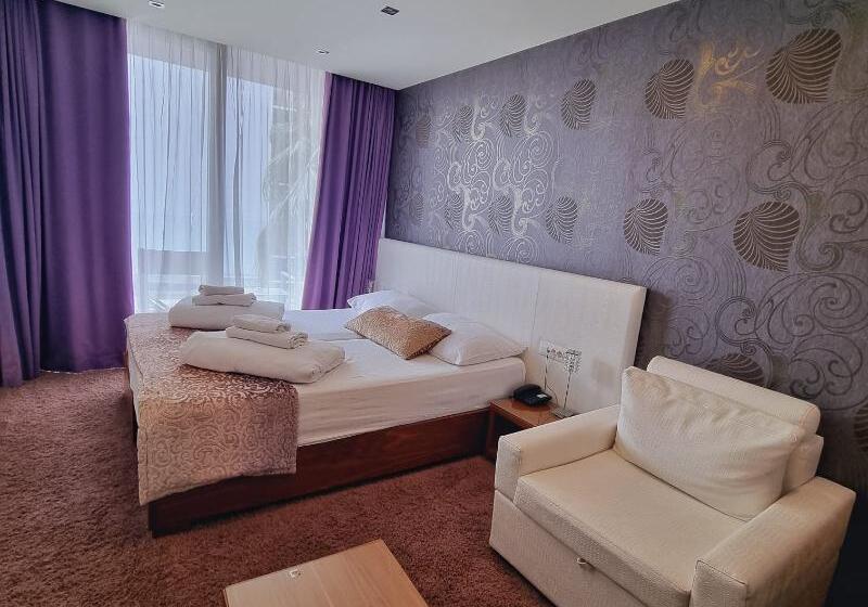 جناح لذوى الاحتياجات الخاصة, Best Western Plus Wine Country Inn & Suites