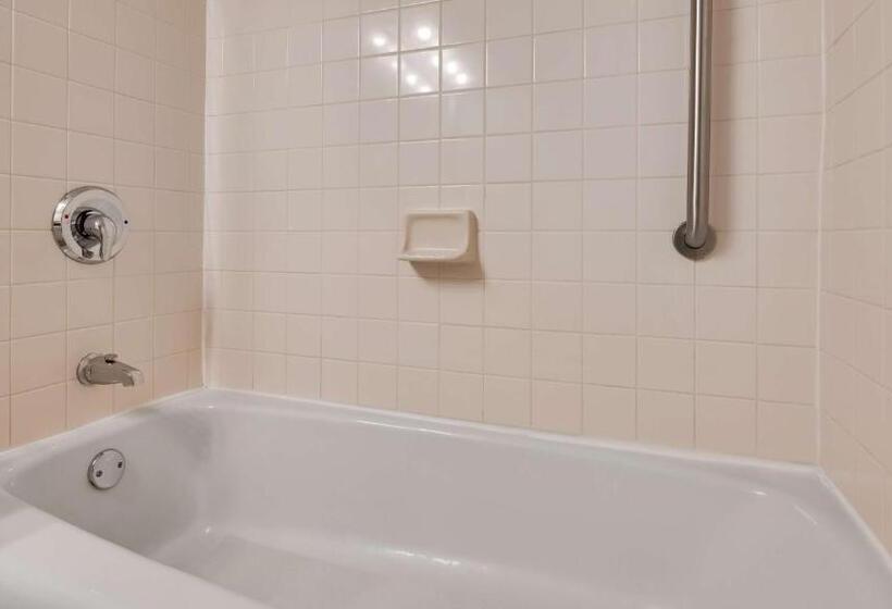 스탠다드 룸 킹사이즈 침대, Best Western Tomah