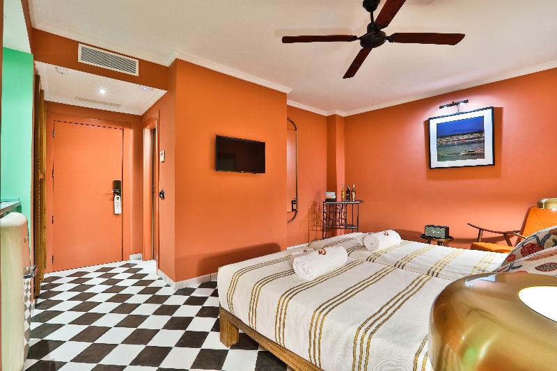 キングサイズベッドのスタンダードルーム, Days Inn & Suites By Wyndham Artesia
