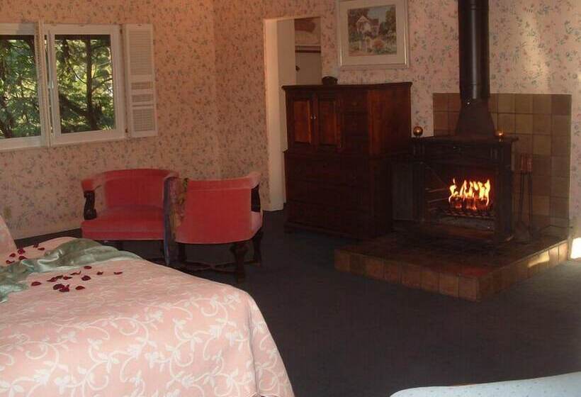 غرفة ديلوكس, Hofsas House