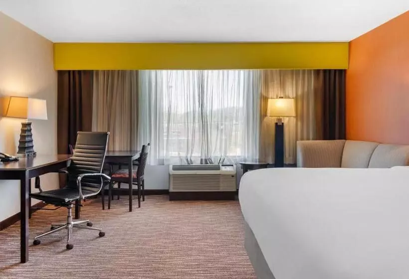 キングサイズベッドのスタンダードルーム, Comfort Inn & Suites Danbury Bethel