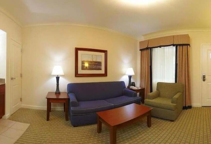 身障者適用スイートルーム, Holiday Inn Resort Lake George, An Ihg