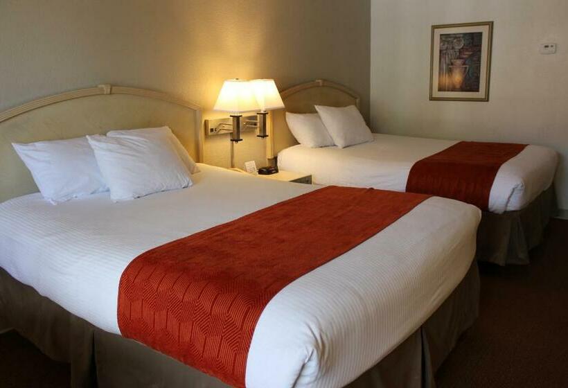 חדר סטנדרט פנימי, Ramada By Wyndham Kissimmee Gateway   Free Theme Park Shuttle