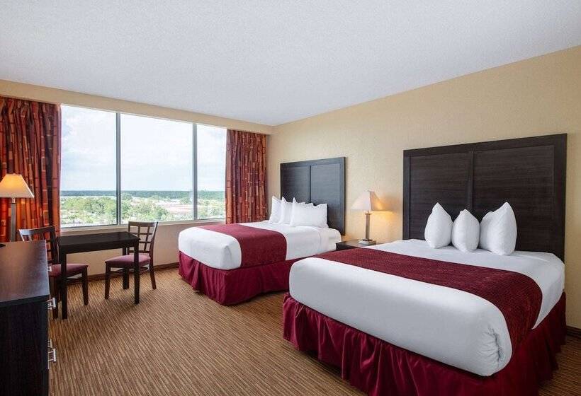 חדר דלוקס מותאם לאנשים עם מוגבלויות, Ramada By Wyndham Kissimmee Gateway   Free Theme Park Shuttle