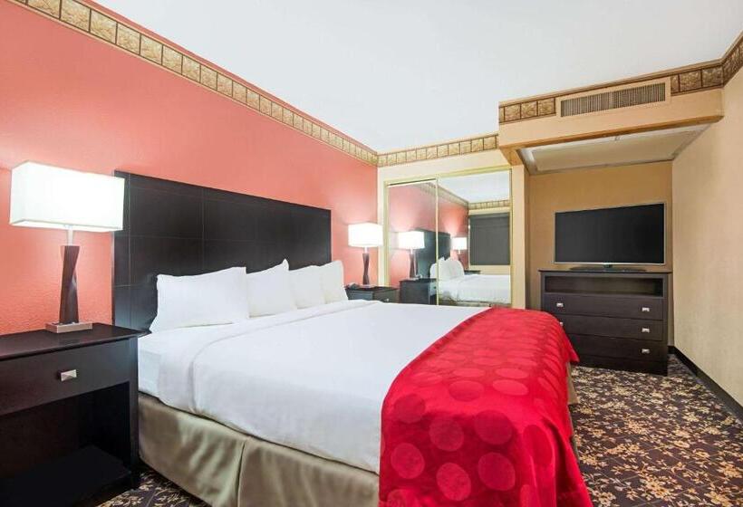 غرفة قياسية سرير كينج, Red Lion Hotel Gillette