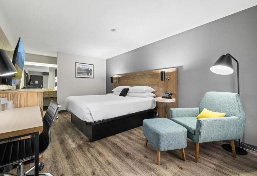 身障者適用キングサイズベッドルーム, Red Lion Inn & Suites Deschutes River   Bend