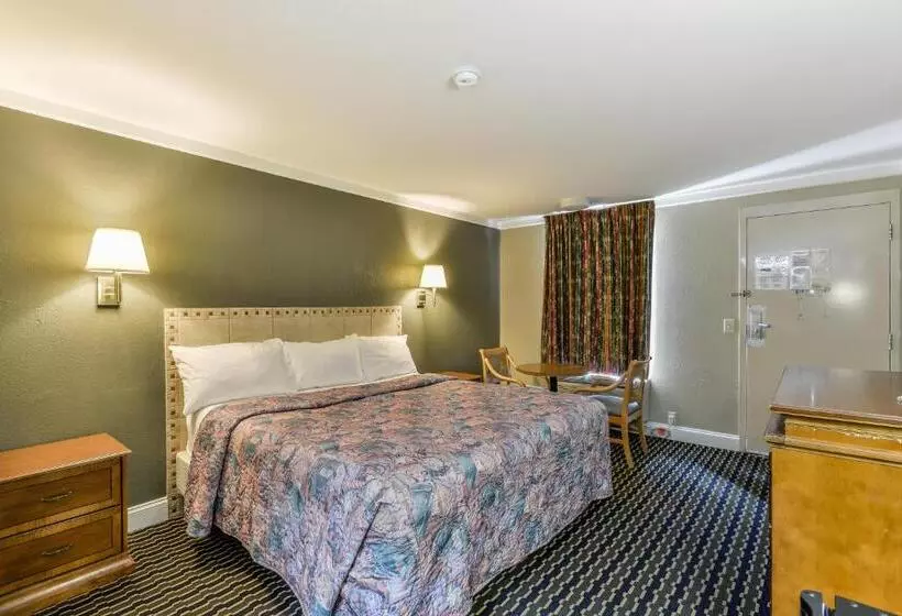 اتاق استاندارد با تخت بزرگ, Wake Inn