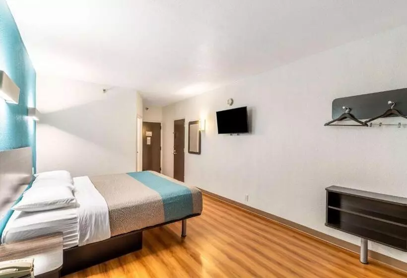 Standard-huone King-vuode, Motel 6 Lewisville, Tx Medical City