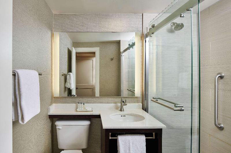 סוויטת ג'וניור מיטת קינג, Alex Johnson Rapid City Curio Collection By Hilton