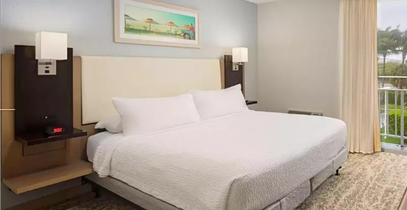 キングサイズベッドのスタンダードルーム, Fairfield Inn And Suites By Marriott Palm Beach