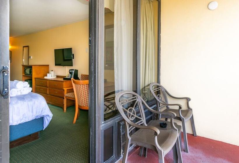 סוויטה עם נוף לעיר, Holiday Inn & Suites Clearwater Beach, An Ihg