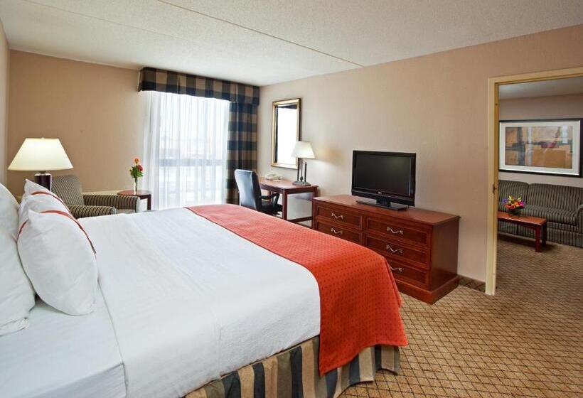带按摩浴盆的套房, Holiday Inn Cincinnati Eastgate, An Ihg
