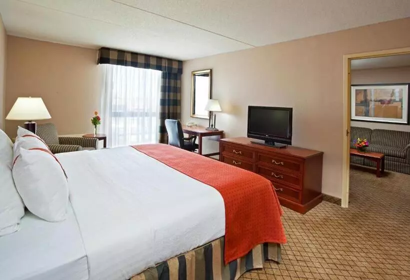 سوئیت با وان آب گرم, Holiday Inn Cincinnati Eastgate, An Ihg