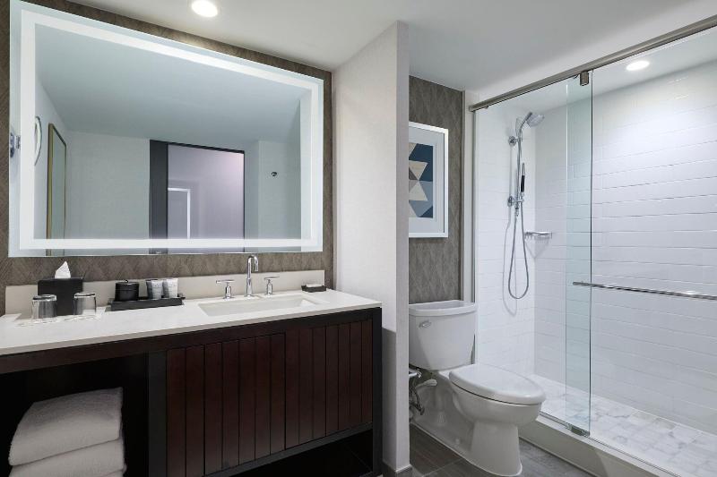 חדר סטנדרט עם מיטת קינג, Jw Marriott Houston By The Galleria