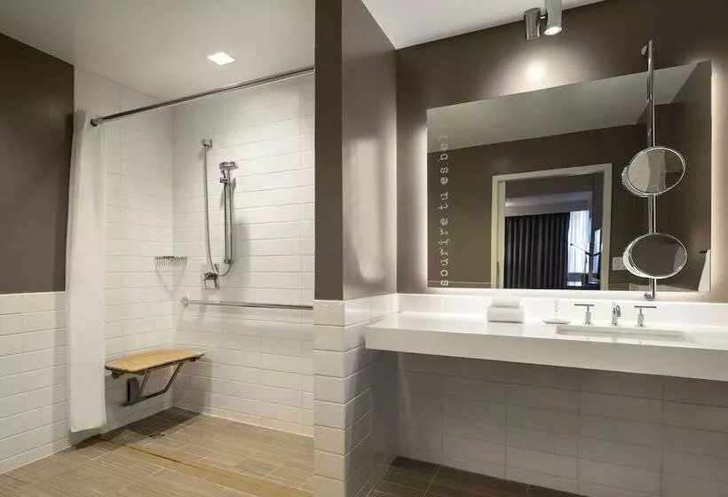 ダブルベッドのクラシックルーム, Le Meridien New Orleans