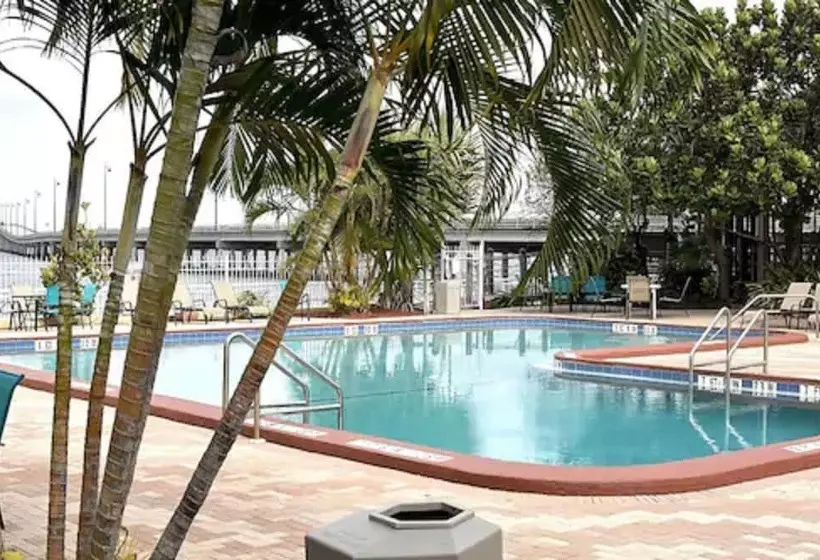 ダブルベッドスタンダードルーム, Punta Gorda Waterfront  & Suites