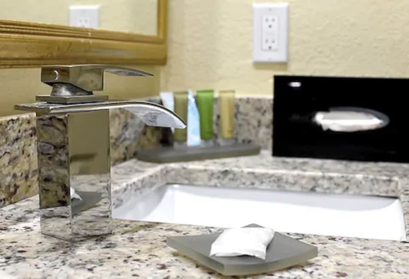 ダブルベッドのスタンダードシングルルーム, Punta Gorda Waterfront  & Suites