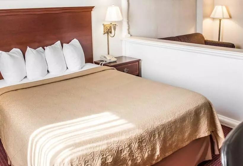 سوییت, Quality Inn & Conference Center