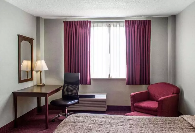 اتاق استاندارد با تخت بزرگ, Quality Inn & Conference Center