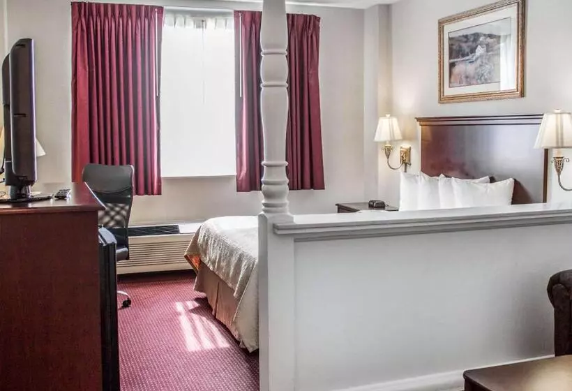 سوییت, Quality Inn & Conference Center