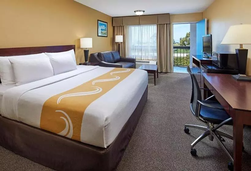 キングサイズベッドのスタンダードルーム, Comfort Inn Encinitas Near Legoland