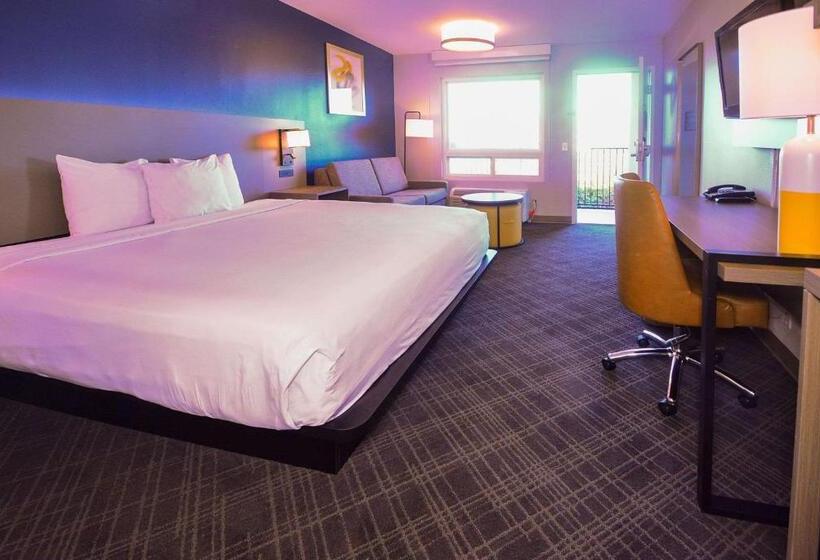 غرفة قياسية سرير كينج, Comfort Inn Encinitas Near Legoland