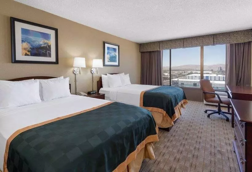 ２ダブルベッドのスタンダードルーム, Ramada By Wyndham Reno Hotel & Casino