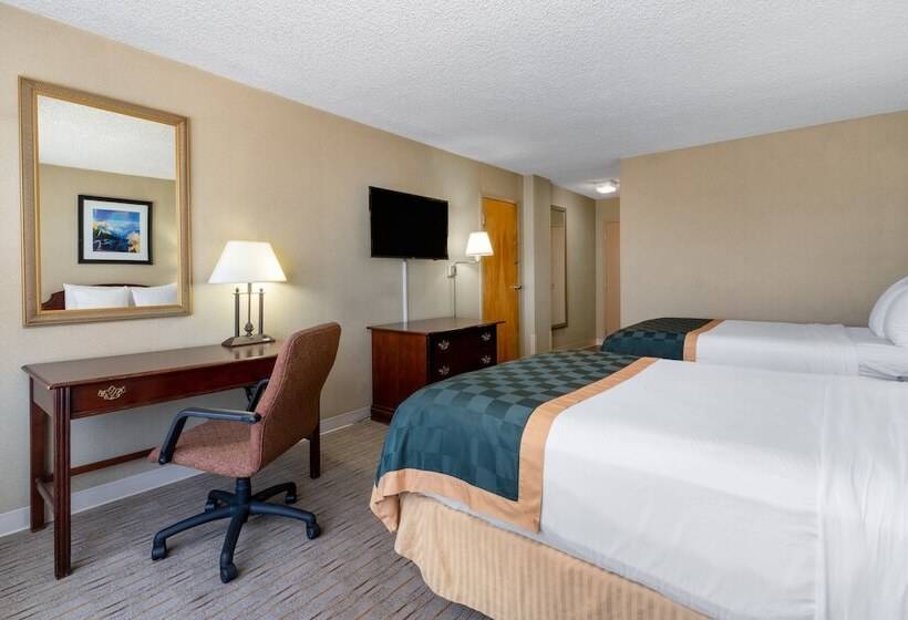 带2个双人床的标准工作室, Ramada By Wyndham Reno Hotel & Casino