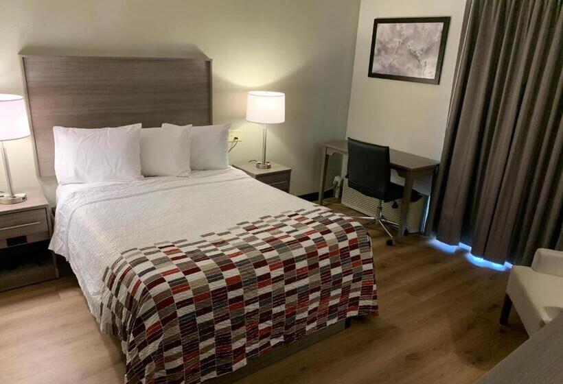 带大床的高级房间, Red Roof Inn Niagara Falls