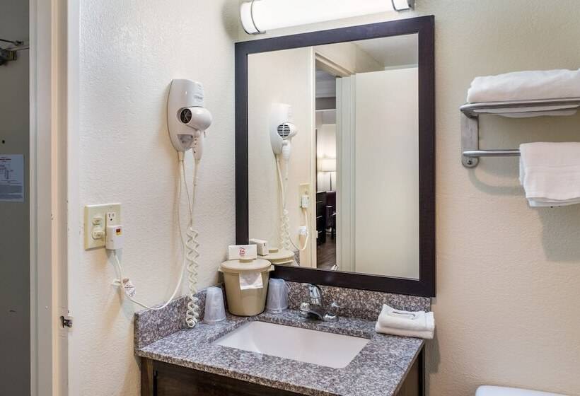 חדר סטנדרט שתי מיטות זוגיות, Red Roof Inn Richmond, In