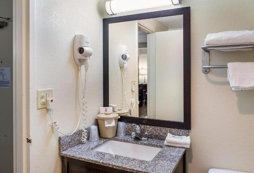 חדר סטנדרט שתי מיטות זוגיות, Red Roof Inn Richmond, In