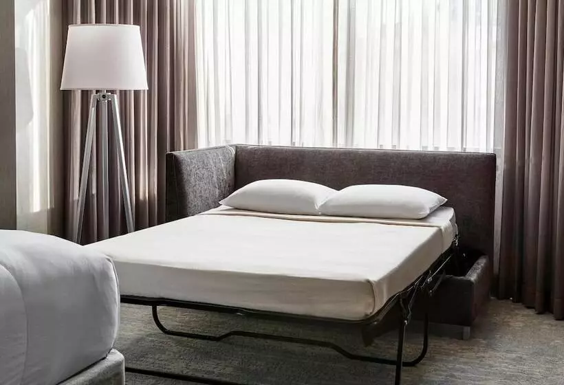 اتاق کلاب, San Francisco Marriott Union Square
