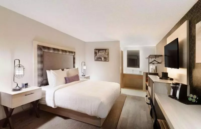 اتاق استاندارد با تخت بزرگ, Super 8 By Wyndham Meadow Wood Courtyard