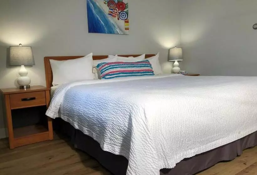 اتاق استاندارد با تخت بزرگ, Hyannis Inn