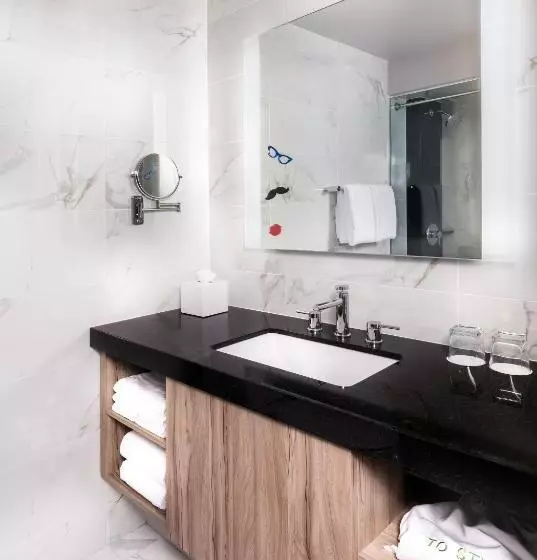 اتاق دلوکس مخصوص معلولین, The Linq Hotel + Experience