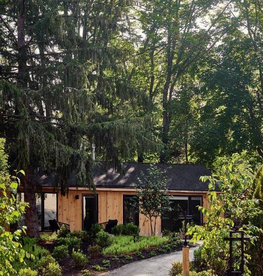 كابينة, Awol Kennebunkport