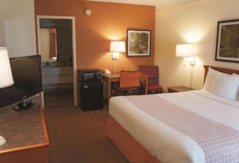 غرفة ديلوكس سرير كينج, Baymont By Wyndham San Antonio South Park