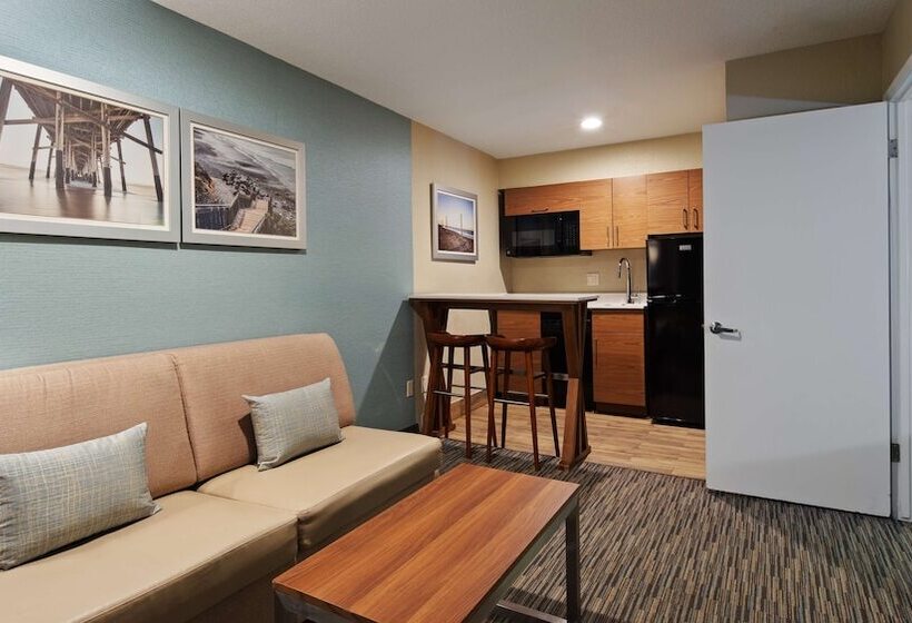 جناح, Best Western Carlsbad By The Sea