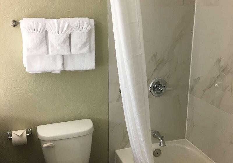 带2个卧室的套房, Best Western Carlsbad By The Sea