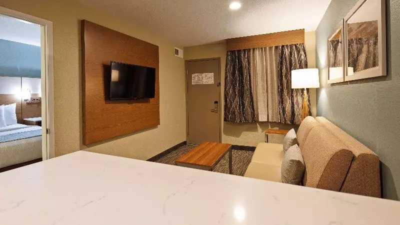 سوئیت 2 خوابه, Best Western Carlsbad By The Sea
