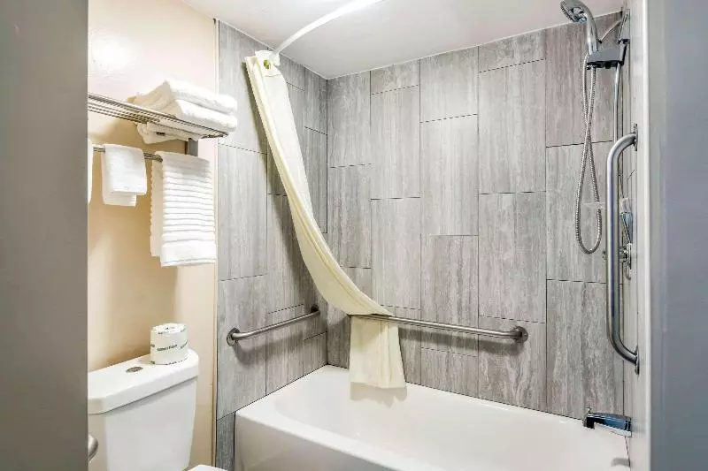 سوییت, Best Western Carlsbad By The Sea