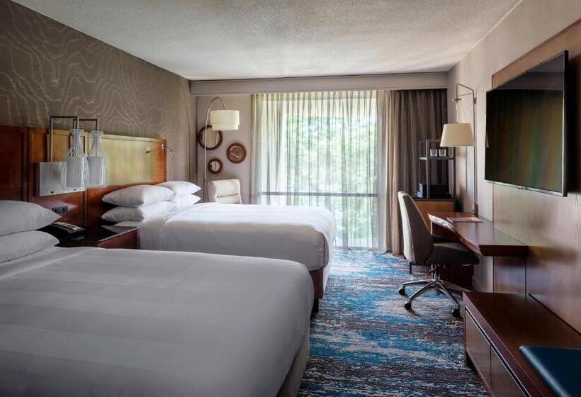 스탠다드 룸 강 전망, Boston Marriott Newton