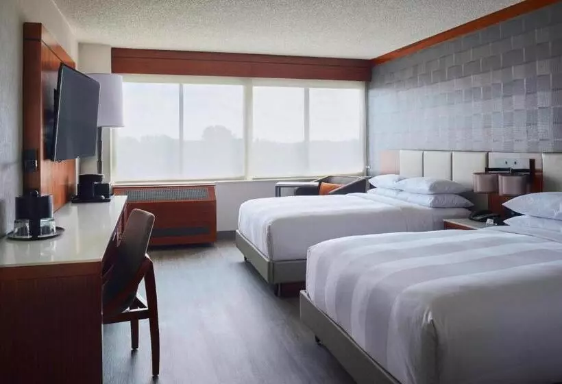 ２ダブルベッドのスタンダードルーム, Detroit Marriott Southfield